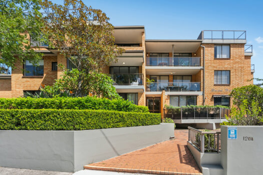 18/120A Clovelly Road