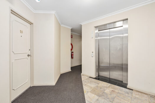 18/120A Clovelly Road
